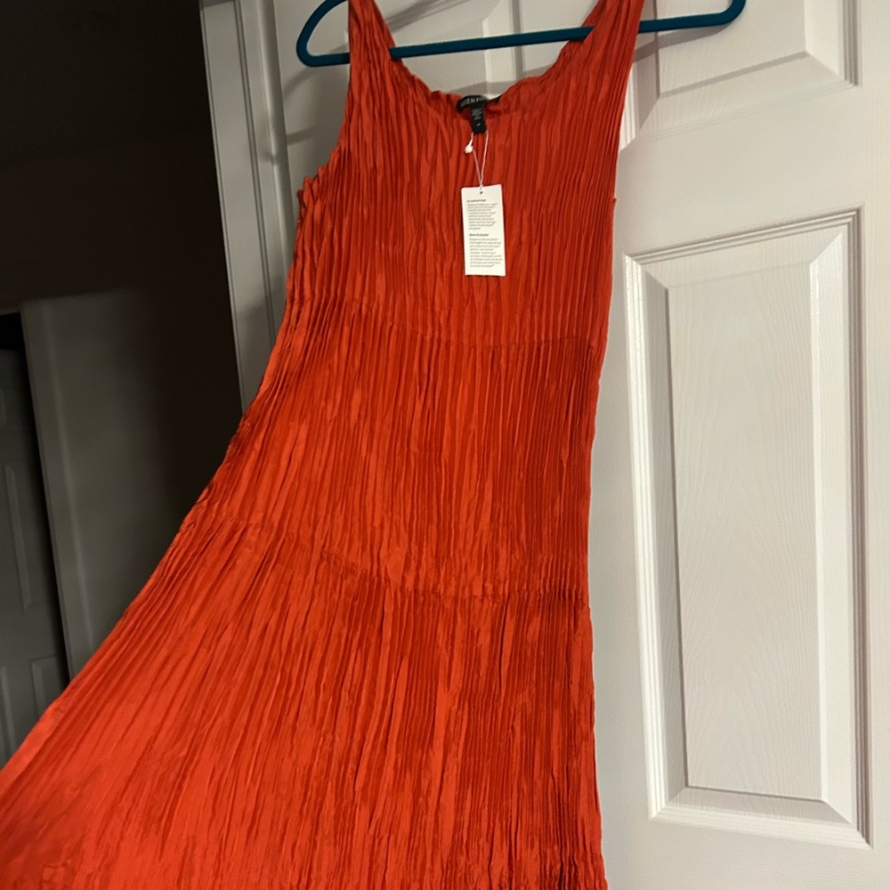 SOLD ❤️❤️
Eileen Fisher Elegant Orange pure Silk crinkled  Dress